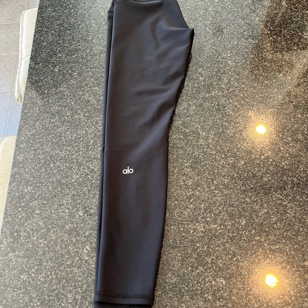 Alo High-Rise Black Leggings Size XS/0 ankle length